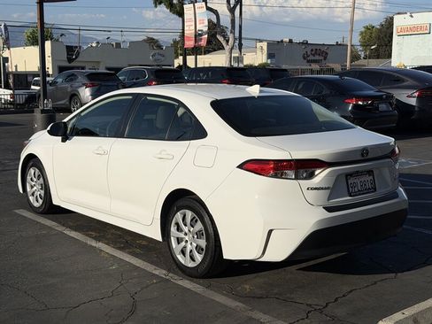 Used 2024 Toyota Corolla LE FWD image 5