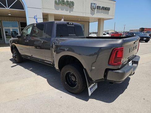 Certified 2025 RAM 3500 Laramie AWD/4WD image 4