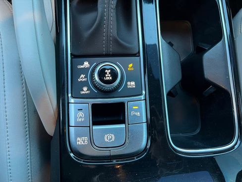 Used 2023 Kia Telluride S image 24