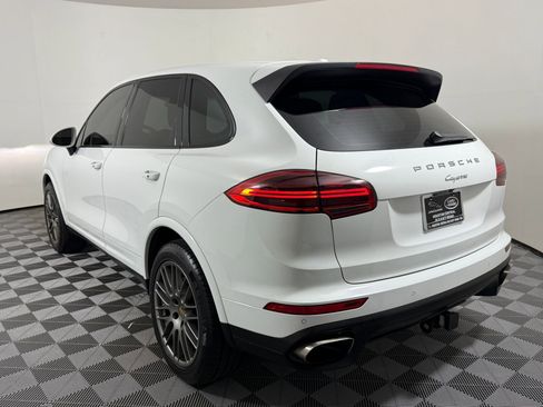 Used 2017 Porsche Cayenne Platinum Edition AWD/4WD image 3