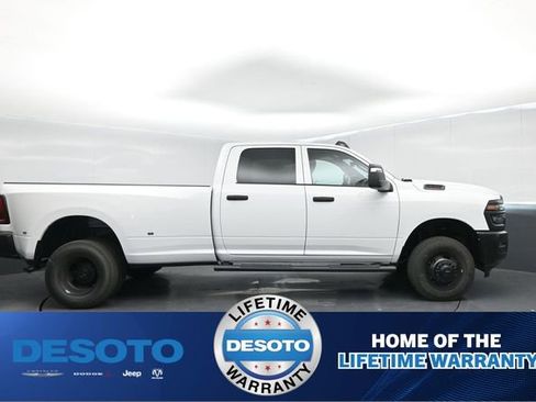 New 2026 RAM 3500 Tradesman AWD/4WD image 9