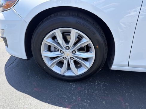 Used 2024 Chevrolet Malibu LT FWD image 34
