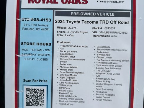 Used 2024 Toyota Tacoma TRD Off-Road AWD/4WD image 27