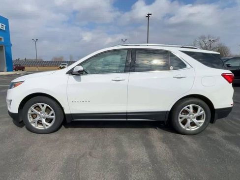 Used 2019 Chevrolet Equinox LT w/ Sun & Navigation Package image 5