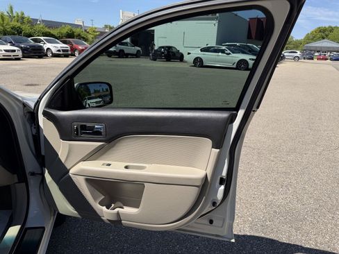 Used 2008 Mercury Milan Premier FWD image 19