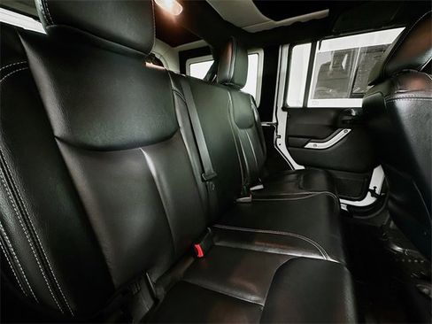 Used 2017 Jeep Wrangler Unlimited Rubicon image 26