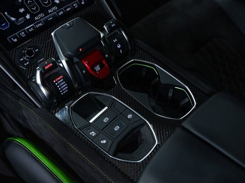 Used 2023 Lamborghini Urus S image 55