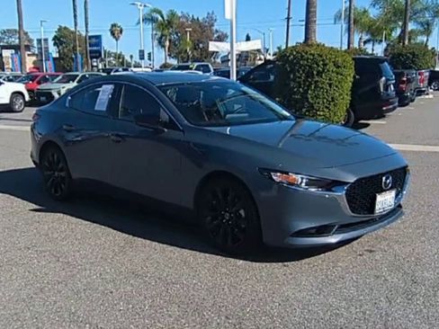 Used 2025 MAZDA MAZDA3 s image 2