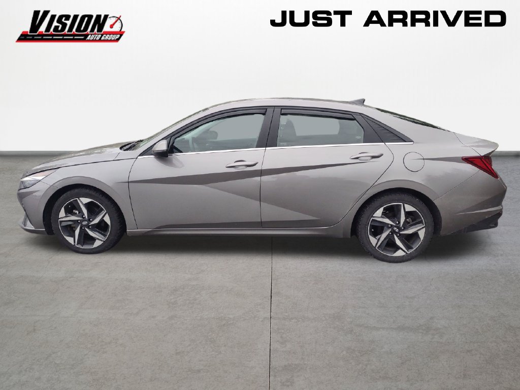 Used 2023 Hyundai Elantra Limited w/ Cargo Package FWD image 2