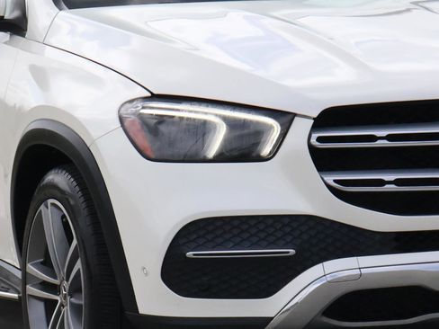 Used 2022 Mercedes-Benz GLE 350 w/ Premium Package image 8