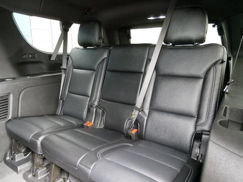 Used 2025 Chevrolet Suburban LS AWD/4WD image 9