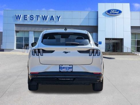 Used 2022 Ford Mustang Mach-E Premium image 5