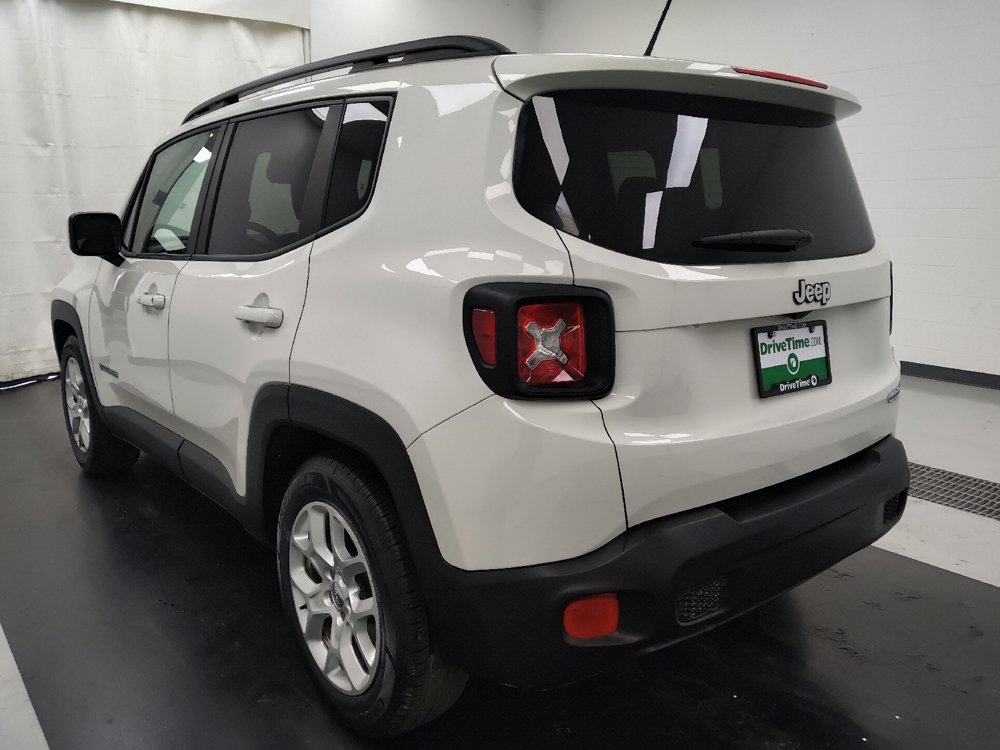 Used 2017 Jeep Renegade Latitude FWD image 5