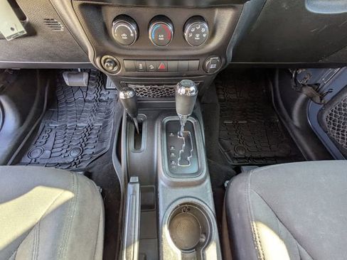 Used 2016 Jeep Wrangler Sport image 19