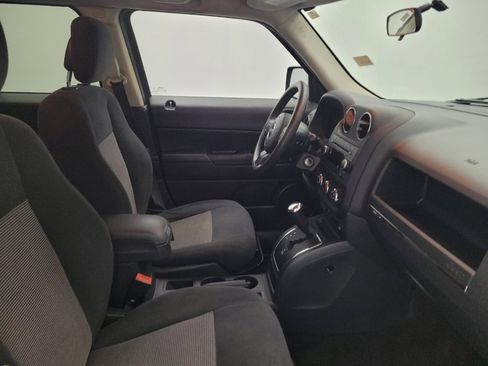 Used 2014 Jeep Patriot Sport w/ Power Value Group FWD image 21