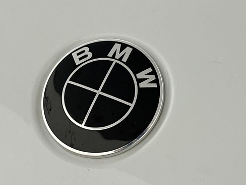 Used 2022 BMW 530e xDrive w/ Premium Package image 34