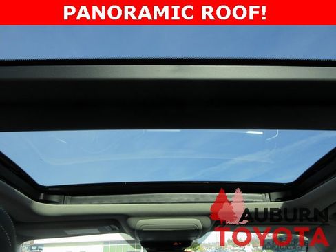 Used 2025 MAZDA CX-50 AWD 2.5 S w/ Premium Package image 12