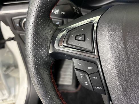 Certified 2024 Ford Edge ST-Line AWD/4WD image 19