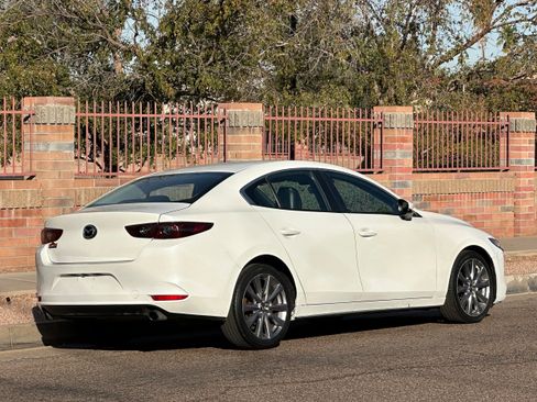 Used 2020 MAZDA MAZDA3 Sedan w/ Select Package FWD image 10