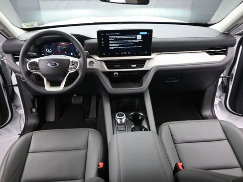 New 2026 Ford Explorer Active RWD image 21