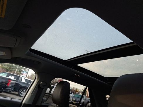 Used 2021 Ford Explorer XLT w/ Equipment Group 202A image 24