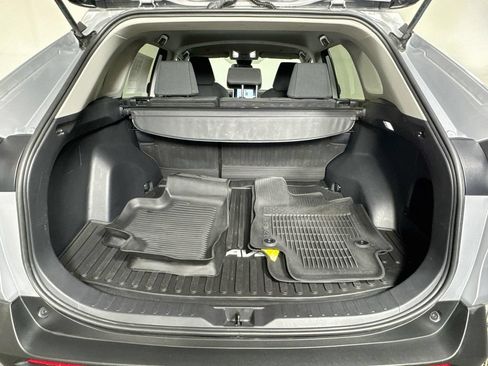 Used 2023 Toyota RAV4 LE AWD/4WD image 27