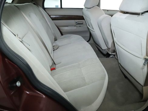 Used 2007 Mercury Grand Marquis GS image 30