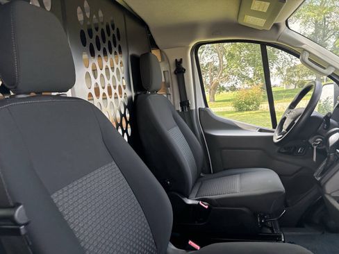 Used 2025 Ford Transit 250 Low Roof w/ Exterior Upgrade Package RWD image 30