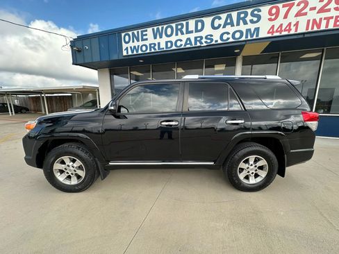 Used 2013 Toyota 4Runner SR5 AWD/4WD image 2