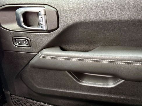 Used 2023 Jeep Wrangler Unlimited Sahara w/ Cold Weather Group image 20