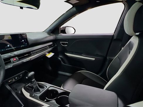 New 2025 Kia K4 GT-Line Turbo image 25