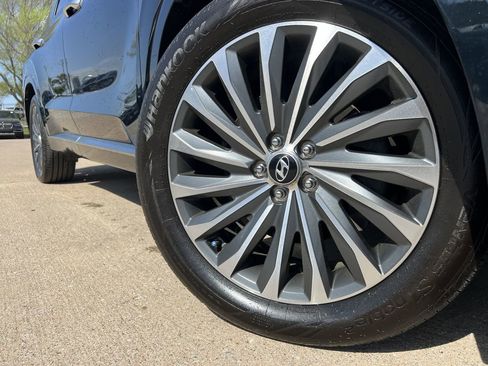 Used 2024 Hyundai Palisade Calligraphy image 8