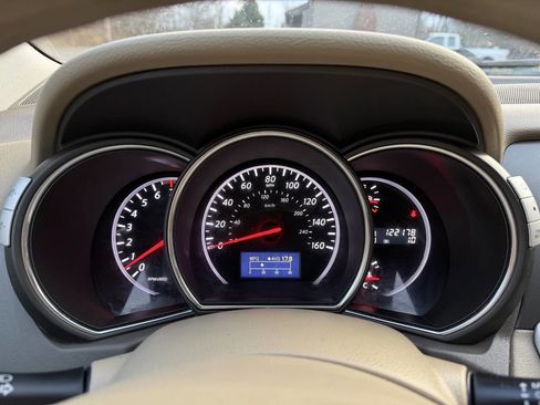 Used 2011 Nissan Murano S image 24