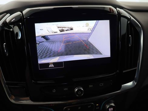 Certified 2023 Chevrolet Traverse LT FWD image 12