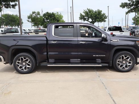 Used 2023 GMC Sierra 1500 SLT RWD image 2