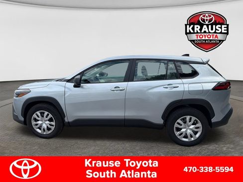 Used 2026 Toyota Corolla Cross L FWD image 9