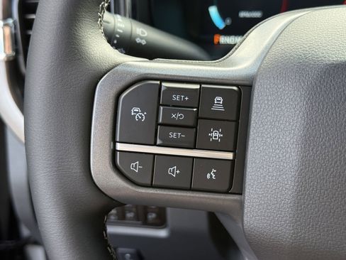 New 2026 Ford F250 Lariat w/ Black Appearance Package AWD/4WD image 25