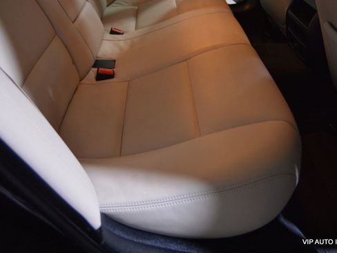 Used 2011 BMW 550i 550i image 30