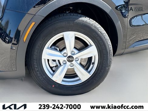 New 2026 Kia Sorento LX FWD image 39