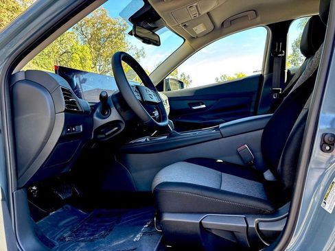 New 2026 Nissan Sentra SV w/ SV Convenience Package image 10