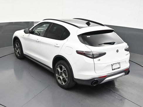 Used 2024 Alfa Romeo Stelvio Ti AWD/4WD image 17