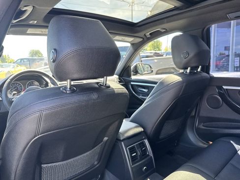 Used 2017 BMW 330i xDrive Wagon AWD/4WD image 25