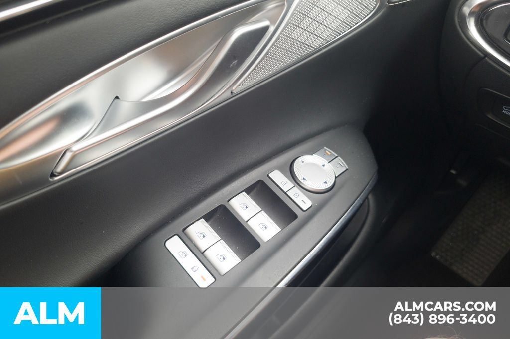 Used 2025 Genesis GV70 2.5T AWD/4WD image 35
