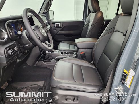 New 2026 Jeep Gladiator Sport image 8