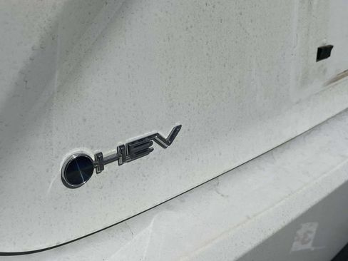 Used 2025 Toyota Camry SE w/ Convenience Package FWD image 17