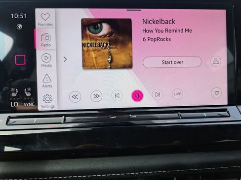 Used 2025 Volkswagen Atlas Cross Sport SEL R-Line image 10