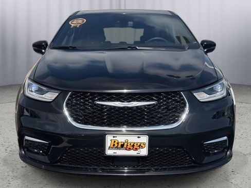 Used 2025 Chrysler Pacifica Select FWD image 8