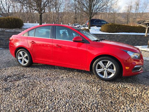 Used 2015 Chevrolet Cruze LT image 4
