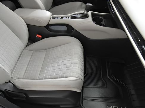 Used 2024 Honda HR-V LX image 34