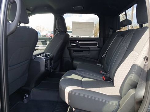 New 2026 RAM 2500 Big Horn AWD/4WD image 13